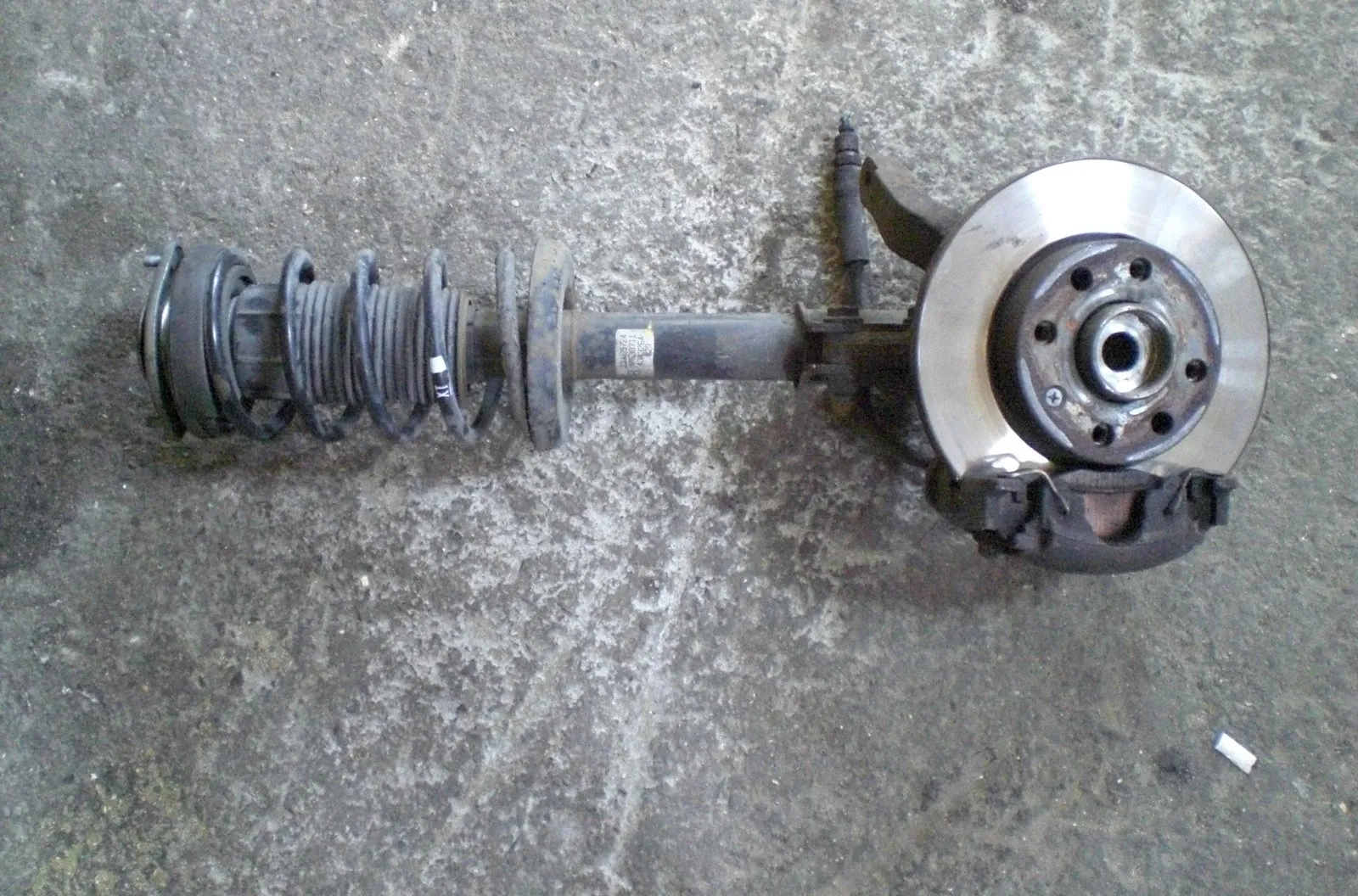 Front shock absorber